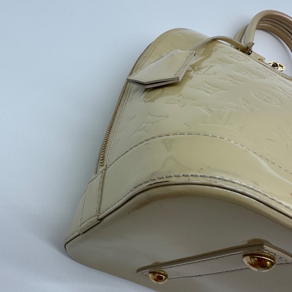 Louis Vuitton ALMA GM MONOGRAM VERNAIS BLANC CORAIL WITH DUSTBAG - Picture 14 of 16